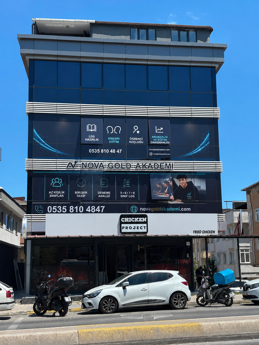 Nova Gold Akademi Kayışdağı bina cephesi